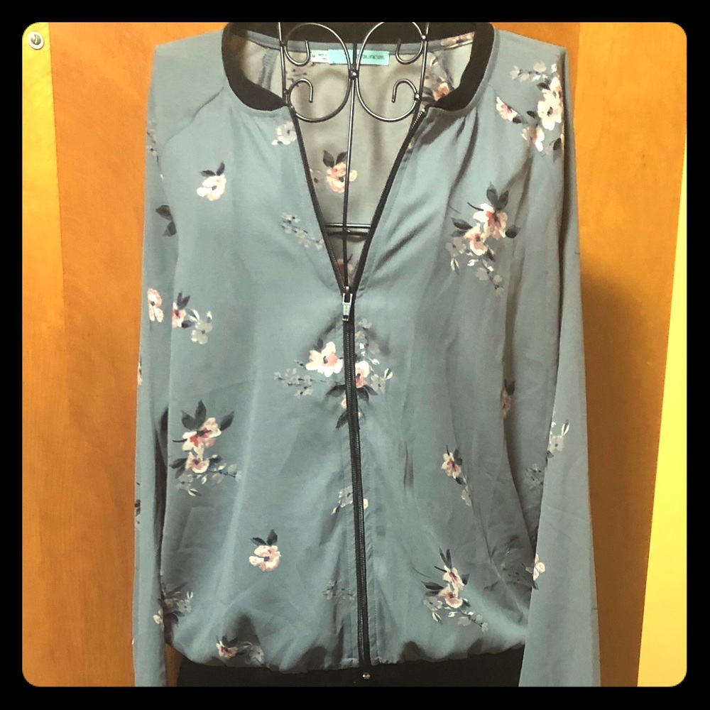Lightweight silky jacket